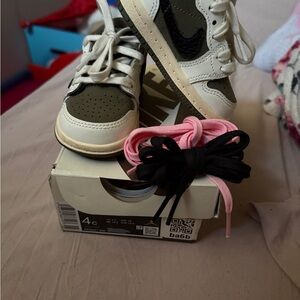 Nike Baby Sneakers in Olive and Cream with Extra Laces